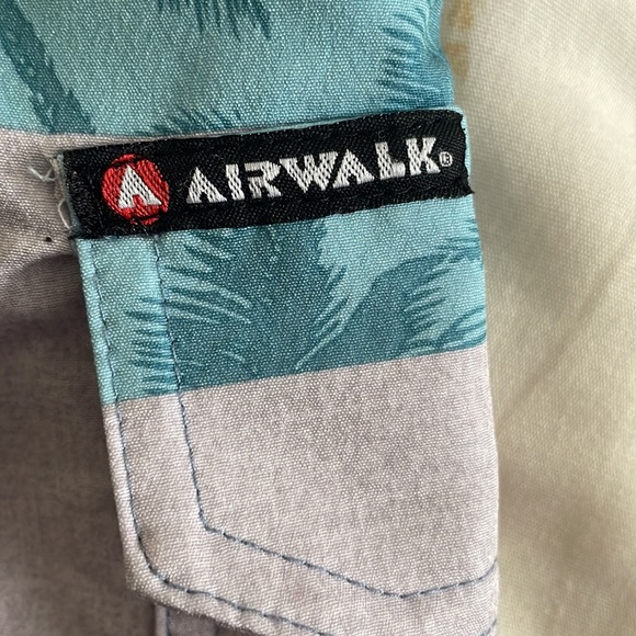 Airwalk mens board short swimsuit with mesh liner - Picture 4 of 4